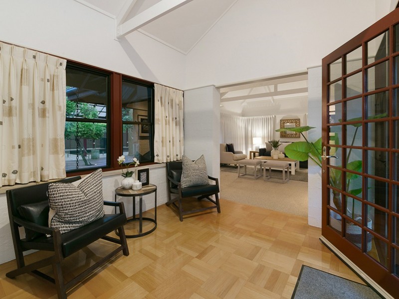 24 Dance Crescent, Eight Mile Plains QLD 4113