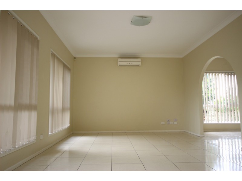 528 Mains Road, Macgregor QLD 4109