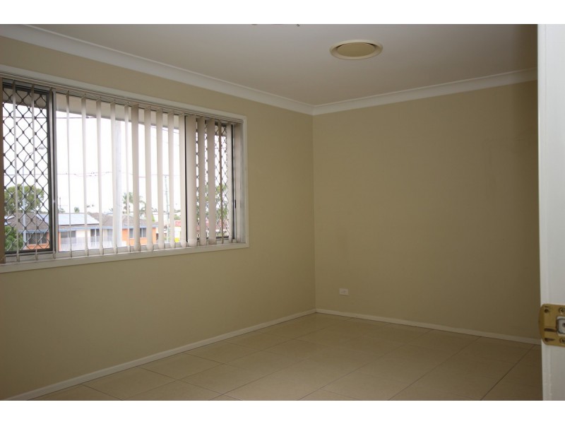 528 Mains Road, Macgregor QLD 4109