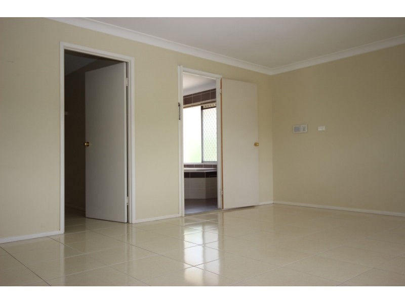 528 Mains Road, Macgregor QLD 4109