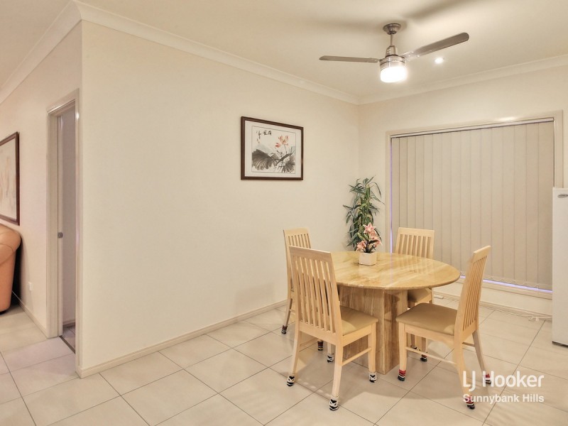 11 Colebrook Crescent, Doolandella QLD 4077