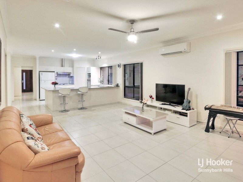 11 Colebrook Crescent, Doolandella QLD 4077