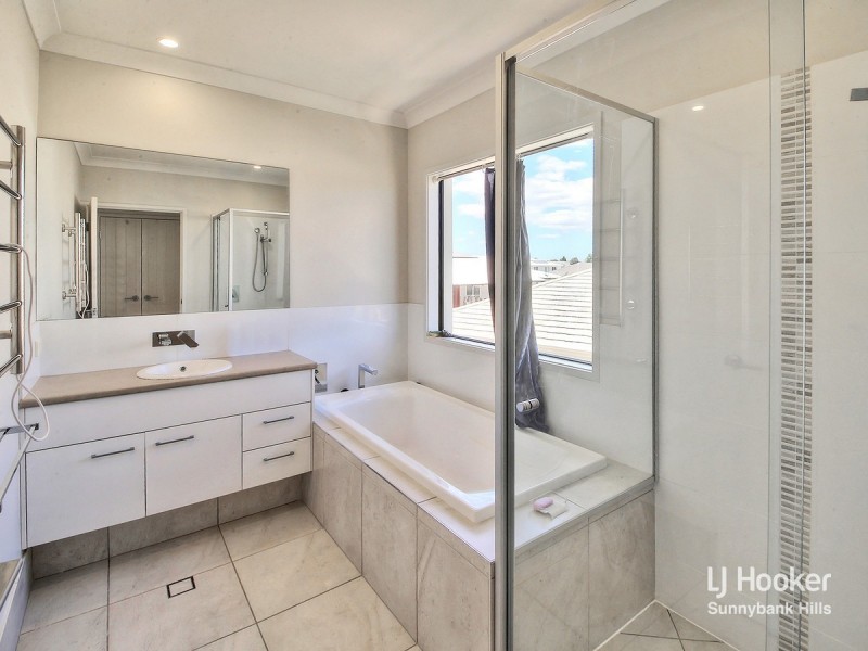 33 McDermott Parade, Rochedale QLD 4123