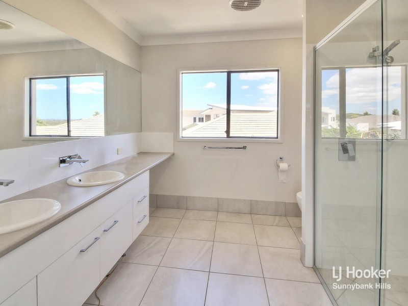 33 McDermott Parade, Rochedale QLD 4123