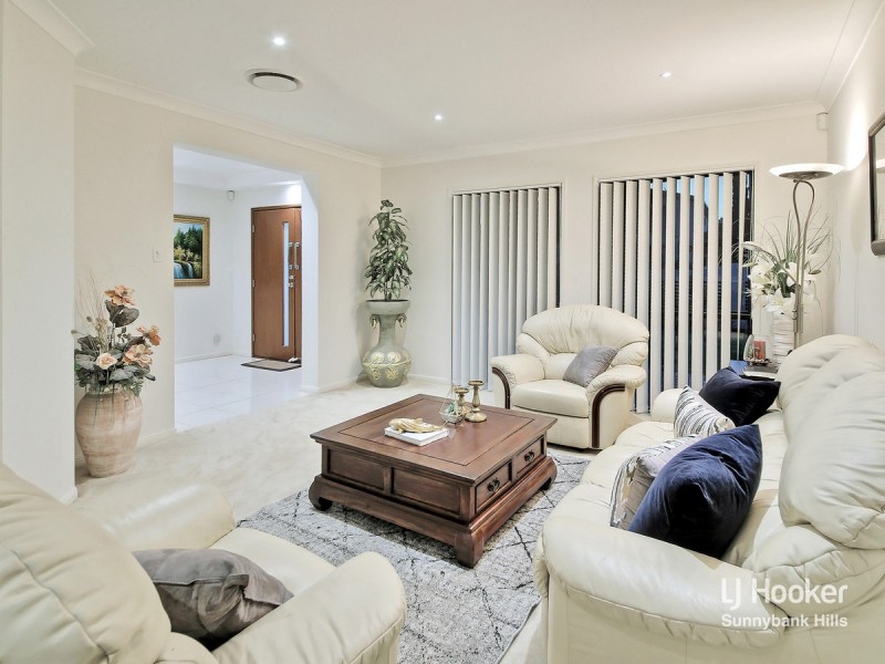 10 Azzure Street, Eight Mile Plains QLD 4113