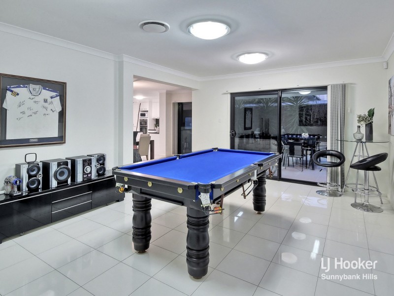 10 Azzure Street, Eight Mile Plains QLD 4113