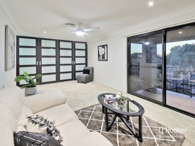 10 Azzure Street, Eight Mile Plains QLD 4113