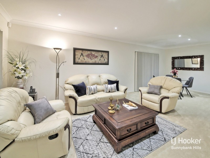 10 Azzure Street, Eight Mile Plains QLD 4113