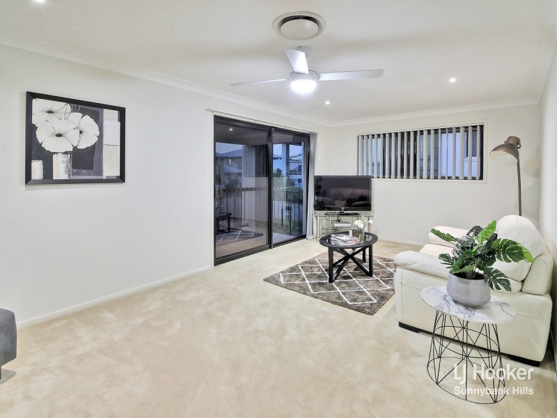 10 Azzure Street, Eight Mile Plains QLD 4113