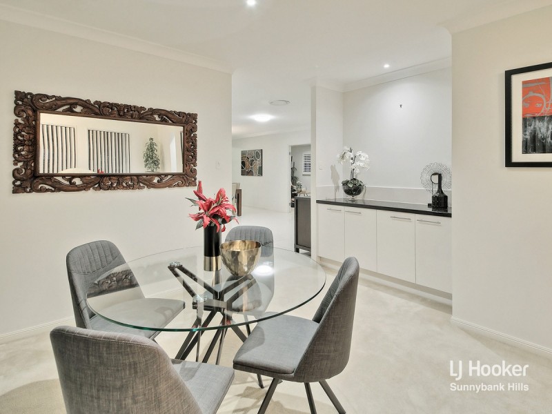 10 Azzure Street, Eight Mile Plains QLD 4113