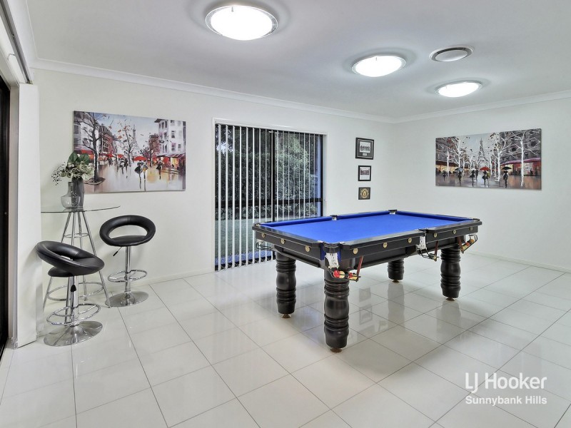 10 Azzure Street, Eight Mile Plains QLD 4113