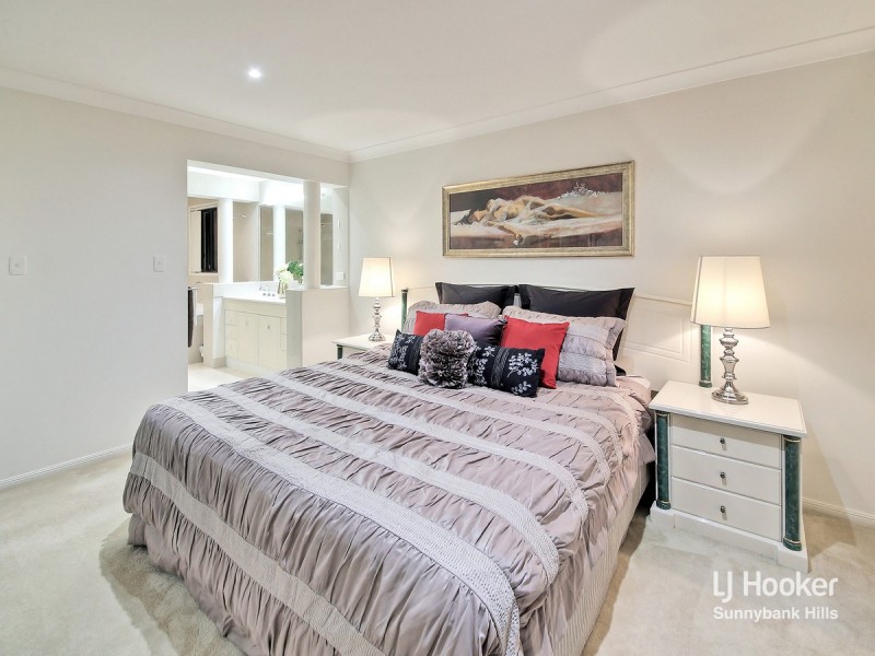 10 Azzure Street, Eight Mile Plains QLD 4113