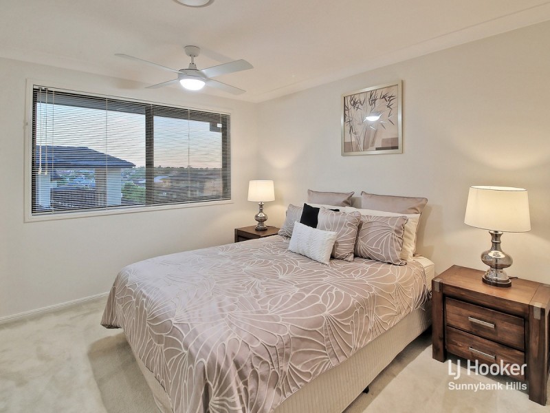 10 Azzure Street, Eight Mile Plains QLD 4113