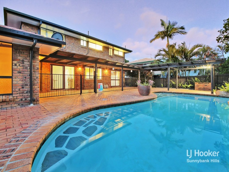 3 Hoover Court, Stretton QLD 4116