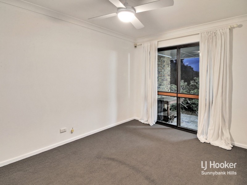 3 Hoover Court, Stretton QLD 4116