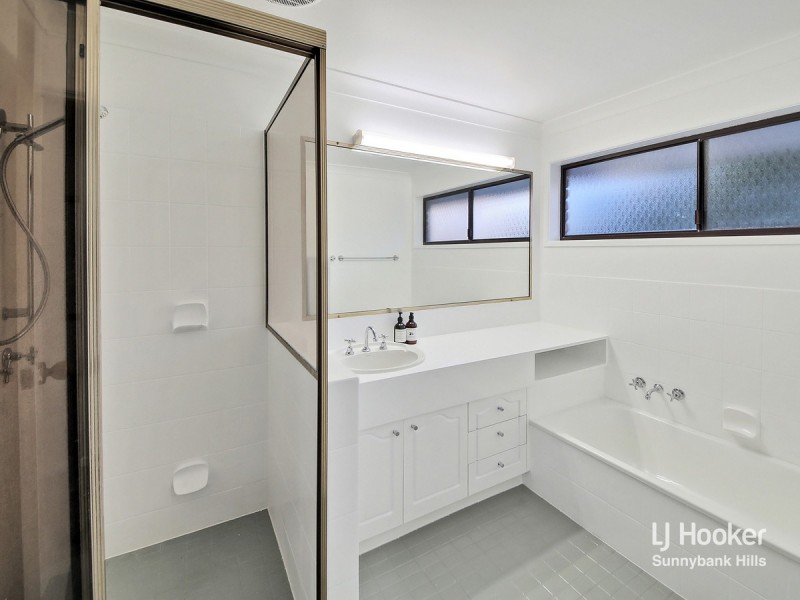 3 Hoover Court, Stretton QLD 4116