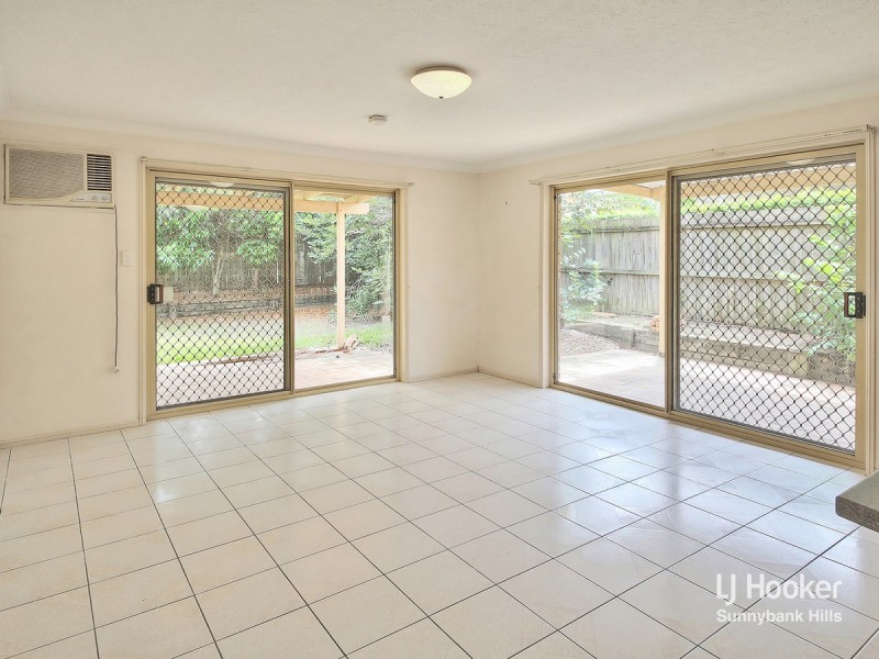 12 Corypha Crescent, Calamvale QLD 4116