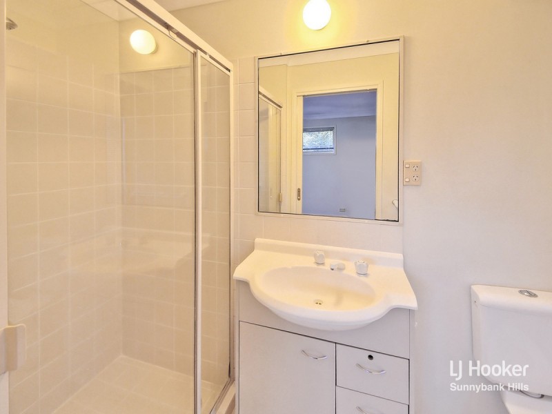 26 Greenlaw Place, Eight Mile Plains QLD 4113