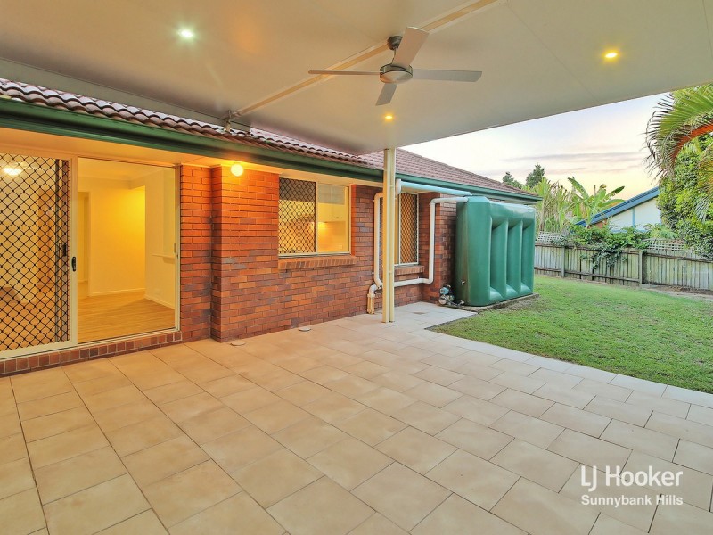 26 Greenlaw Place, Eight Mile Plains QLD 4113