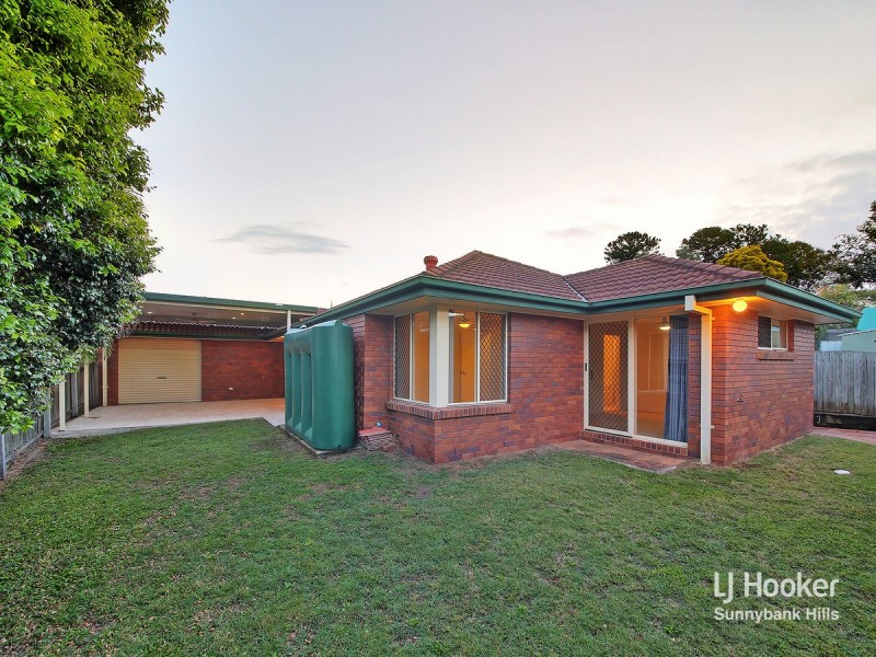 26 Greenlaw Place, Eight Mile Plains QLD 4113