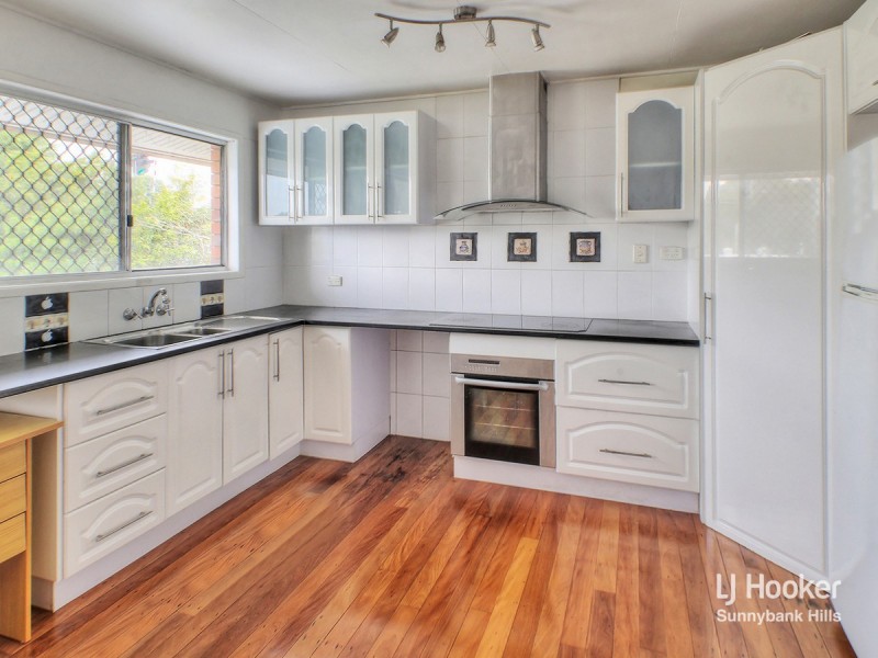 5 Warrigal Road, Runcorn QLD 4113