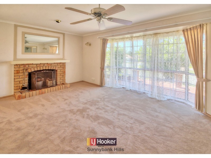 12 Chateau Street, Calamvale QLD 4116