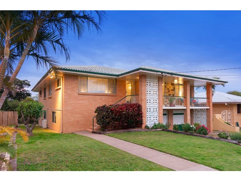 32 Liatoki Street, Mansfield QLD 4122