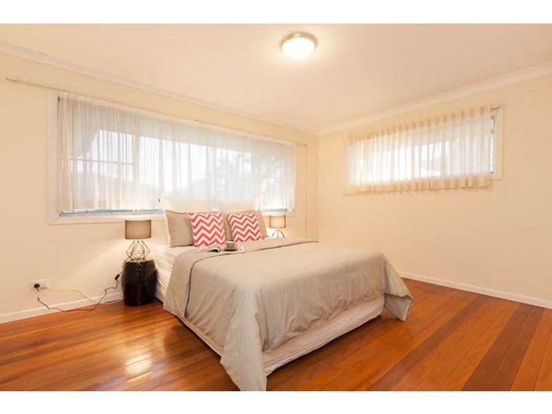 32 Liatoki Street, Mansfield QLD 4122