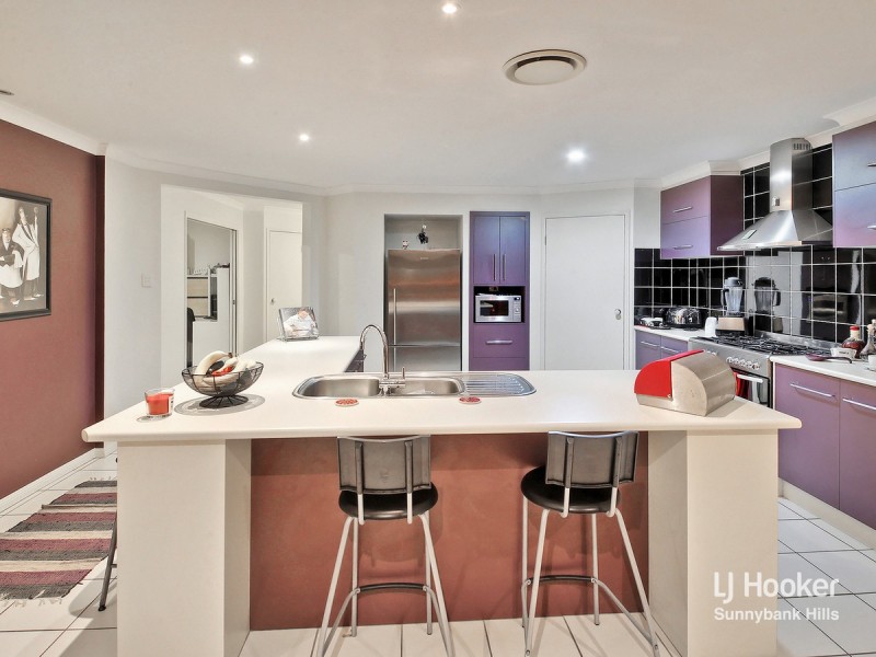 28 Glenelg Place, Parkinson QLD 4115