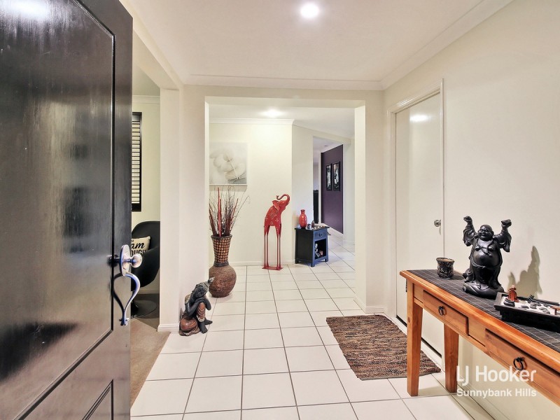28 Glenelg Place, Parkinson QLD 4115