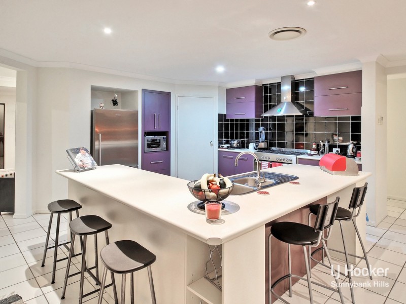 28 Glenelg Place, Parkinson QLD 4115