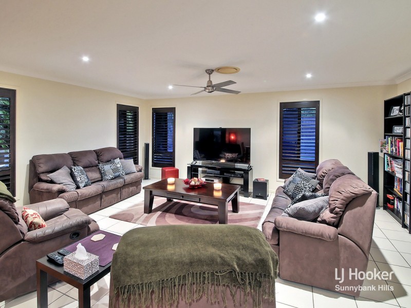 28 Glenelg Place, Parkinson QLD 4115