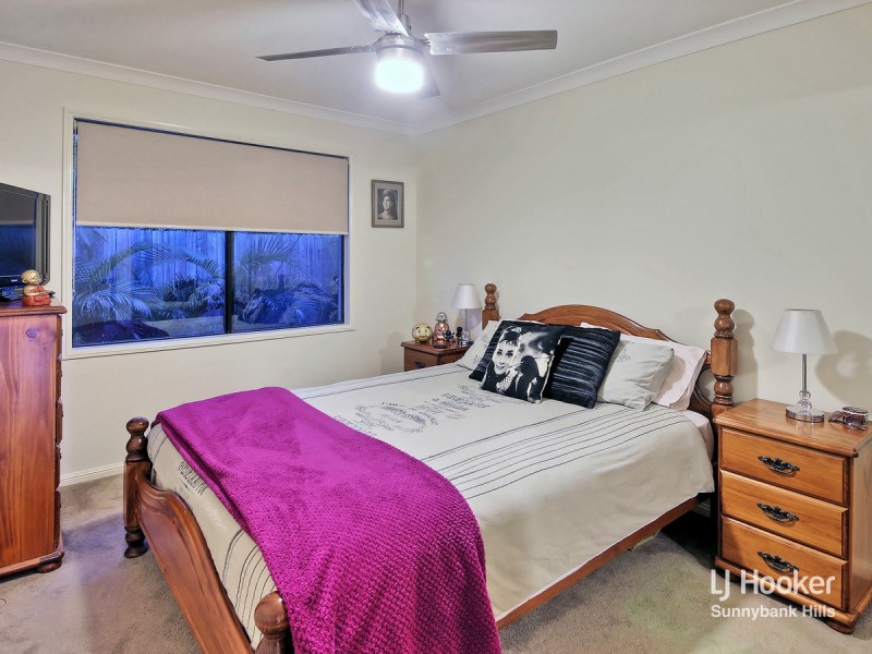 28 Glenelg Place, Parkinson QLD 4115