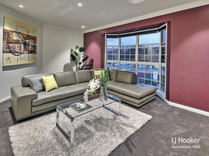 74 Blue Grass Crescent, Eight Mile Plains QLD 4113