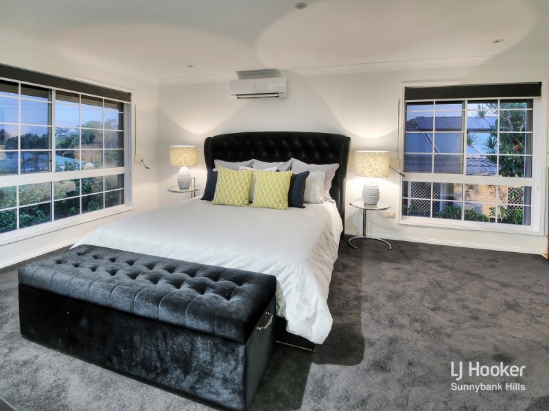 74 Blue Grass Crescent, Eight Mile Plains QLD 4113