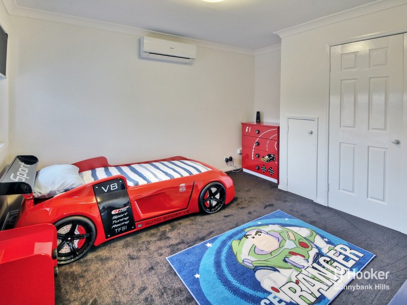 74 Blue Grass Crescent, Eight Mile Plains QLD 4113