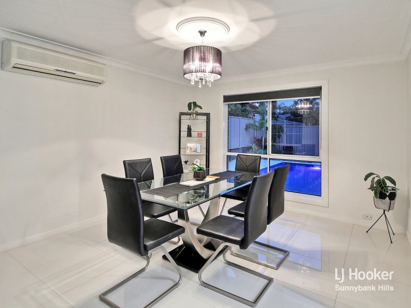 19 McKinley Court, Stretton QLD 4116