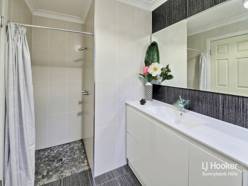 19 McKinley Court, Stretton QLD 4116