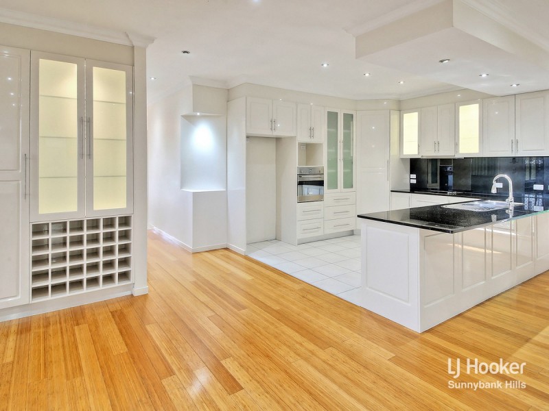 10 Haseler Crescent, Sunnybank Hills QLD 4109