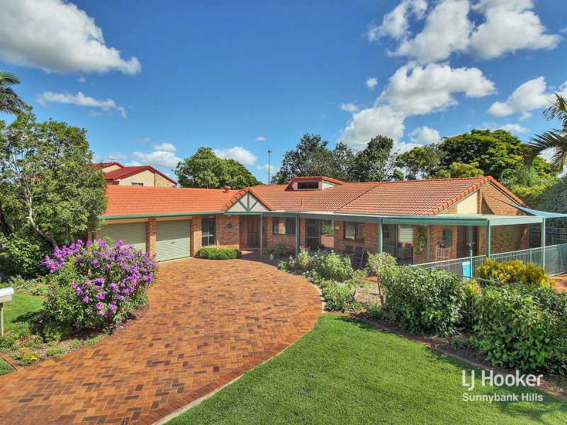 24 Redcedar Crescent, Calamvale QLD 4116