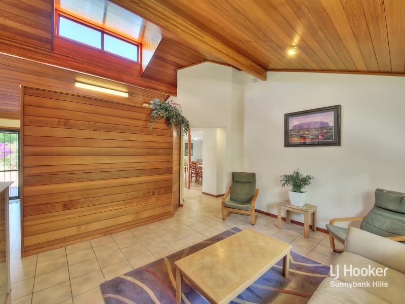 24 Redcedar Crescent, Calamvale QLD 4116