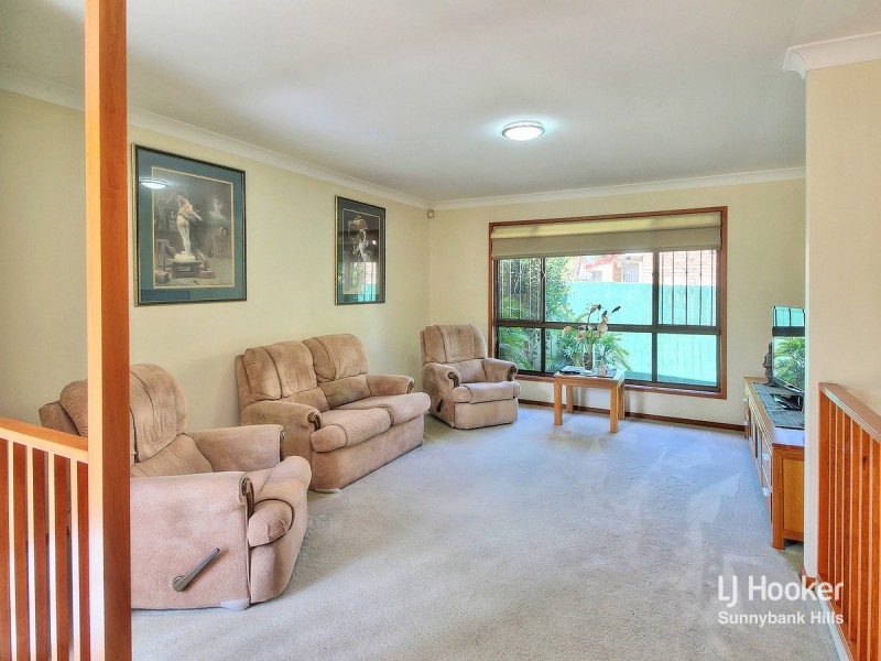 24 Redcedar Crescent, Calamvale QLD 4116