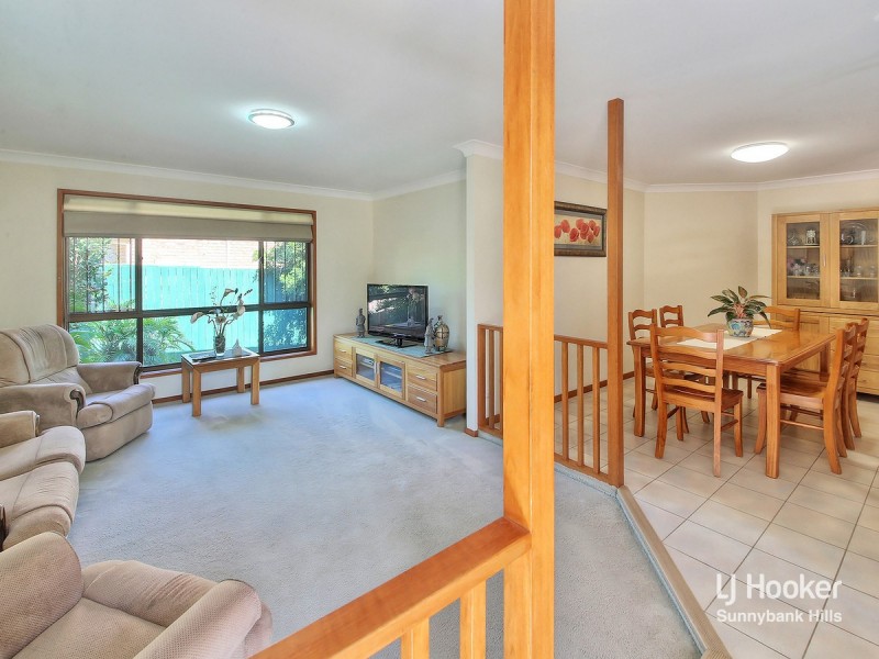 24 Redcedar Crescent, Calamvale QLD 4116