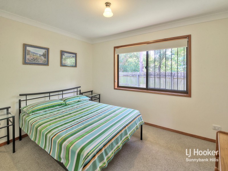24 Redcedar Crescent, Calamvale QLD 4116