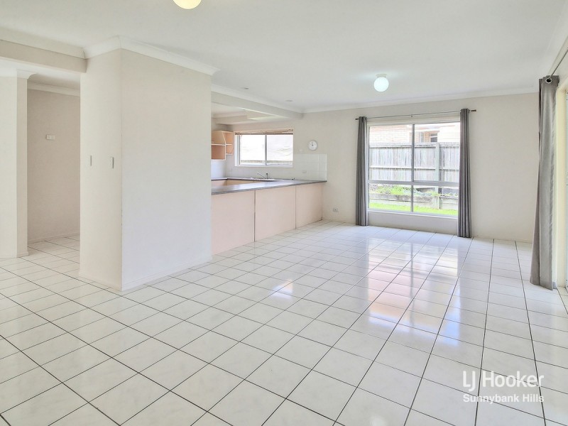 14 Maisie Place, Eight Mile Plains QLD 4113