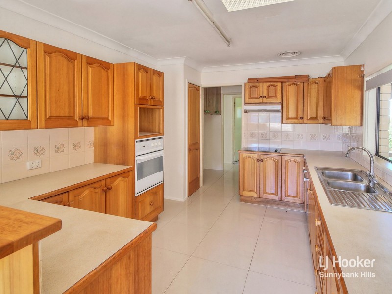 24 Marla Street, Robertson QLD 4109