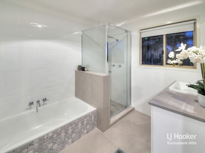 15 Narell Court, Sunnybank Hills QLD 4109