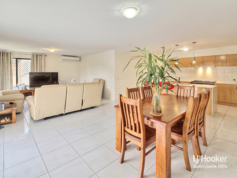 47 Hill End Avenue, Hillcrest QLD 4118