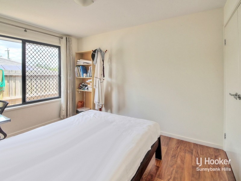 47 Hill End Avenue, Hillcrest QLD 4118