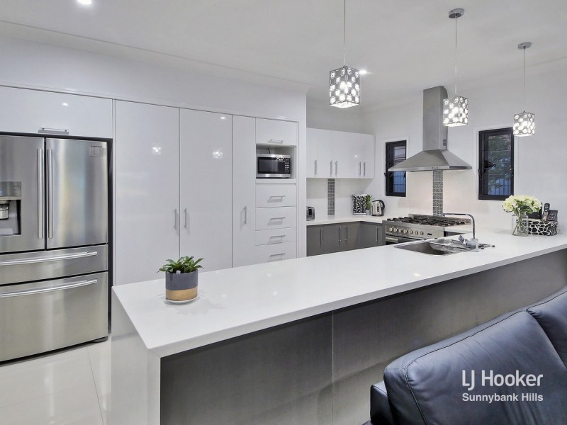 48 Juniper Circuit, Stretton QLD 4116